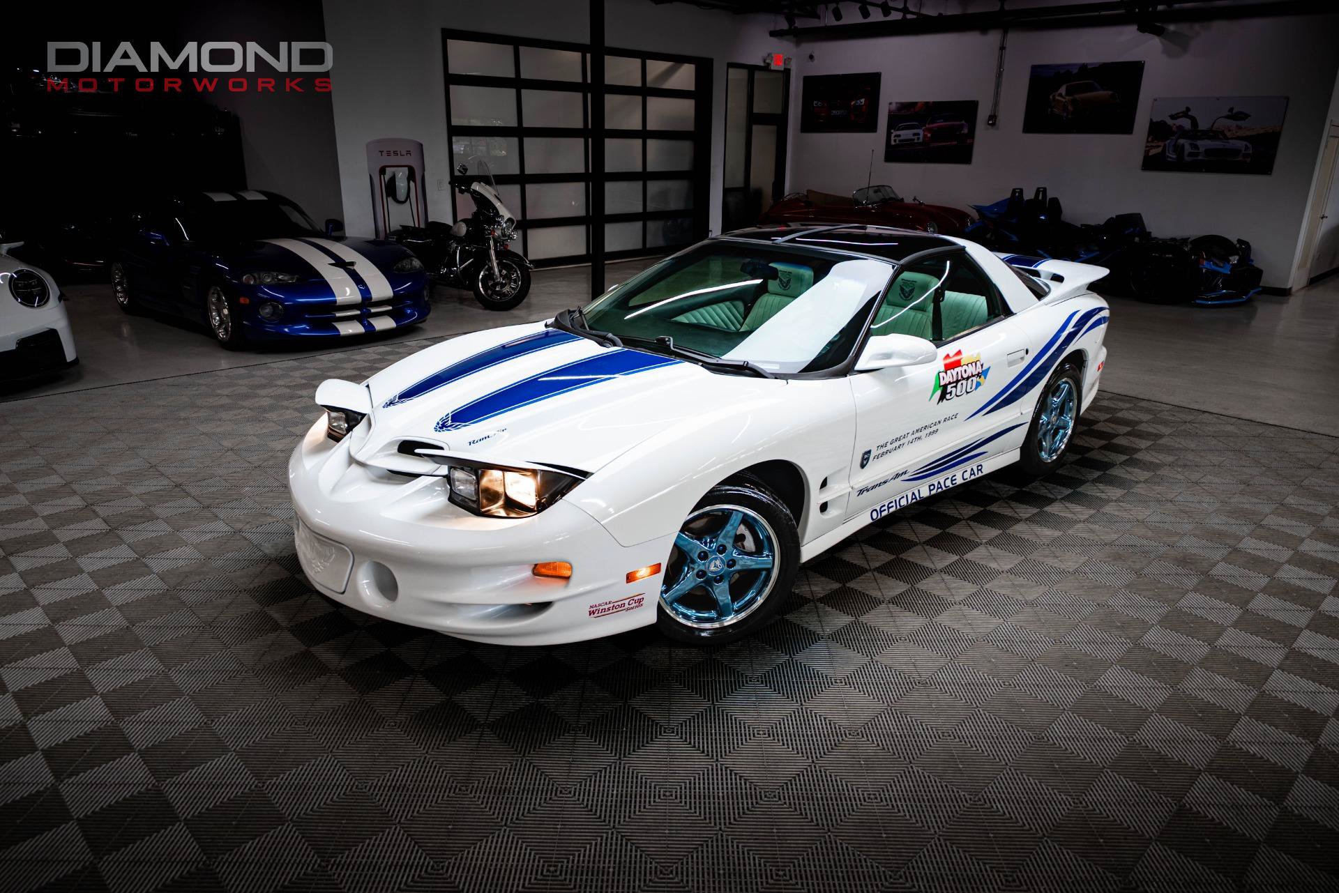 Used 1999 Pontiac Firebird Formula RWD image 10