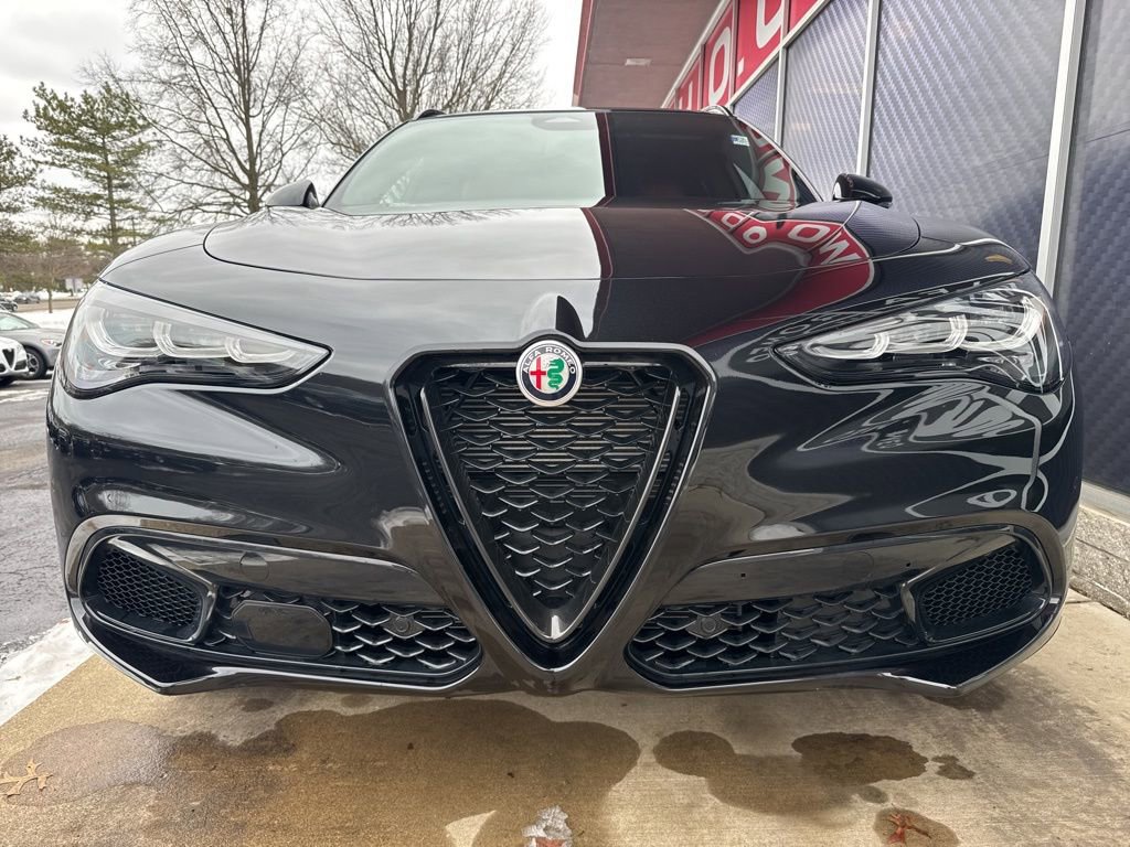 New 2026 Alfa Romeo Stelvio Sprint image 4