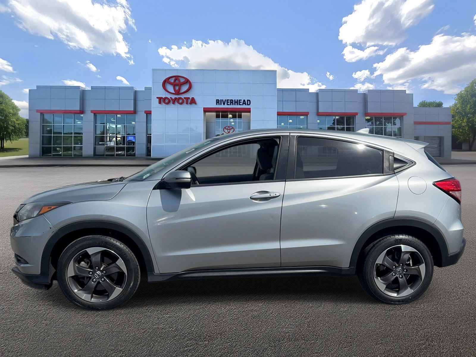 Used 2018 Honda HR-V EX image 4
