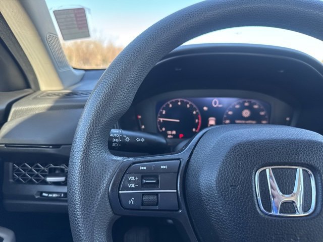 Used 2023 Honda Accord EX image 9
