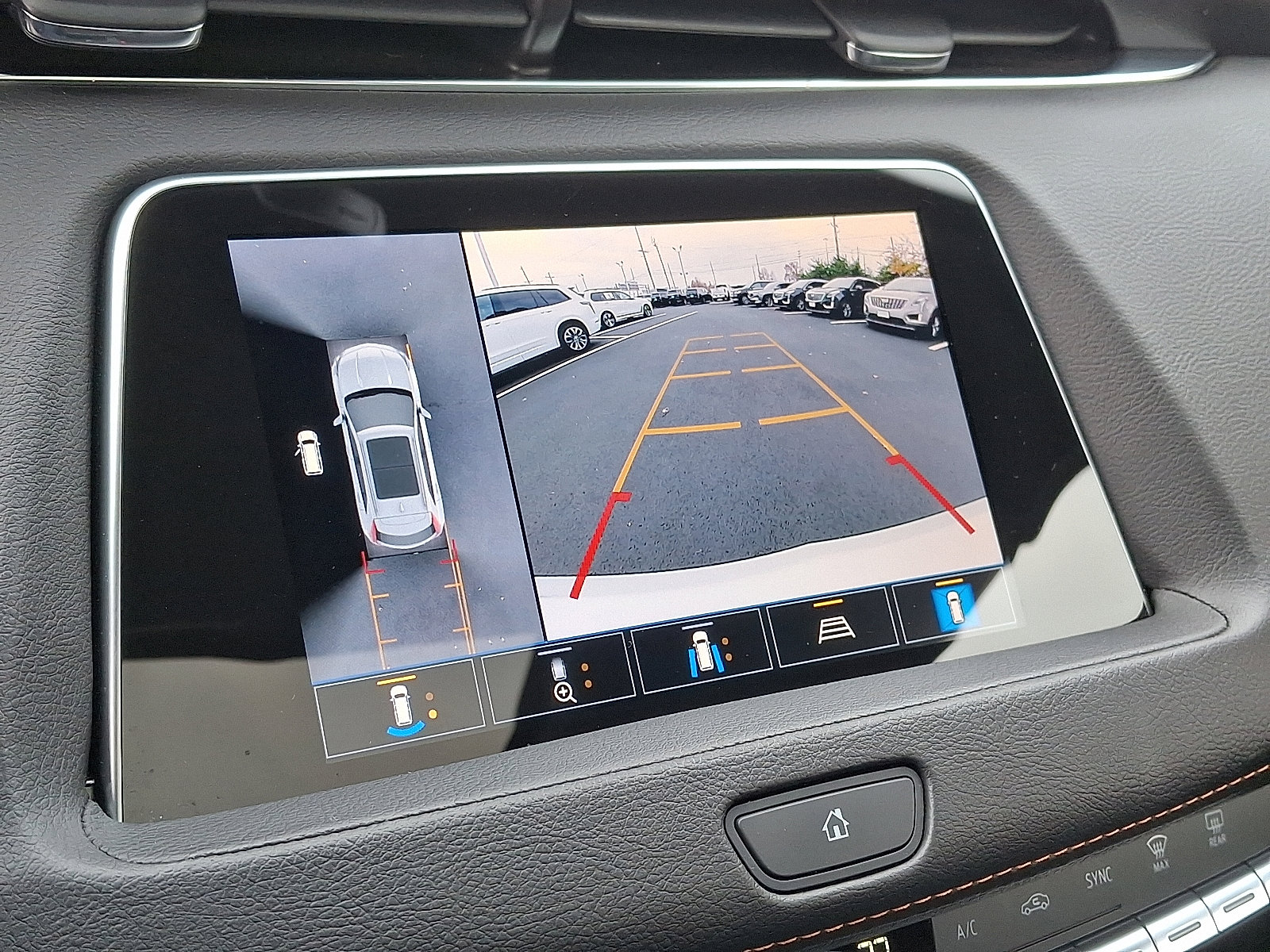 Used 2022 Cadillac XT4 Sport w/ Enhanced Visibility Package image 22