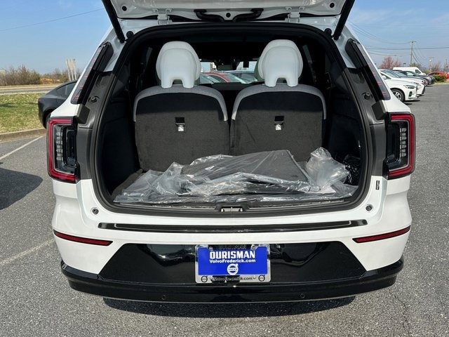 New 2025 Volvo EX90 Ultra image 16