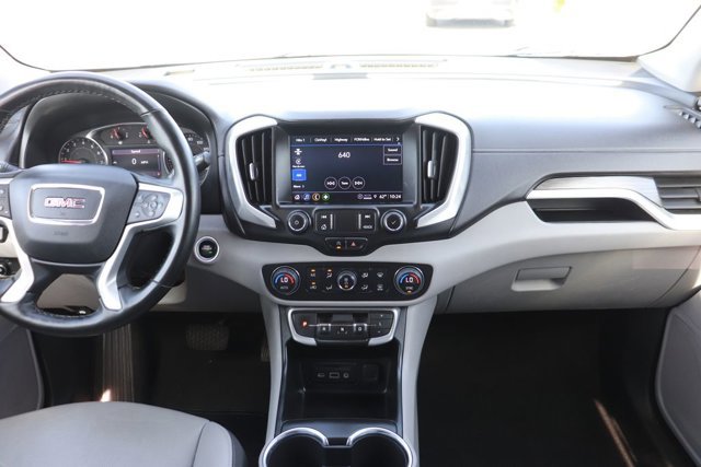 Used 2023 GMC Terrain SLT image 14