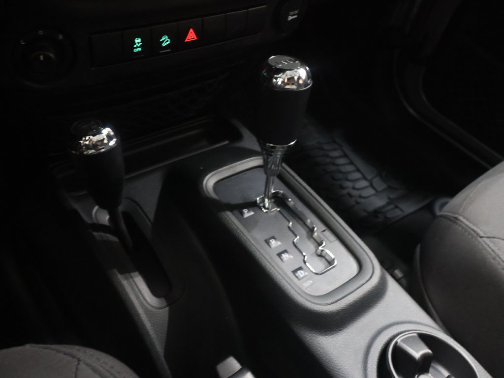 Used 2018 Jeep Wrangler Unlimited Sport S AWD/4WD image 27