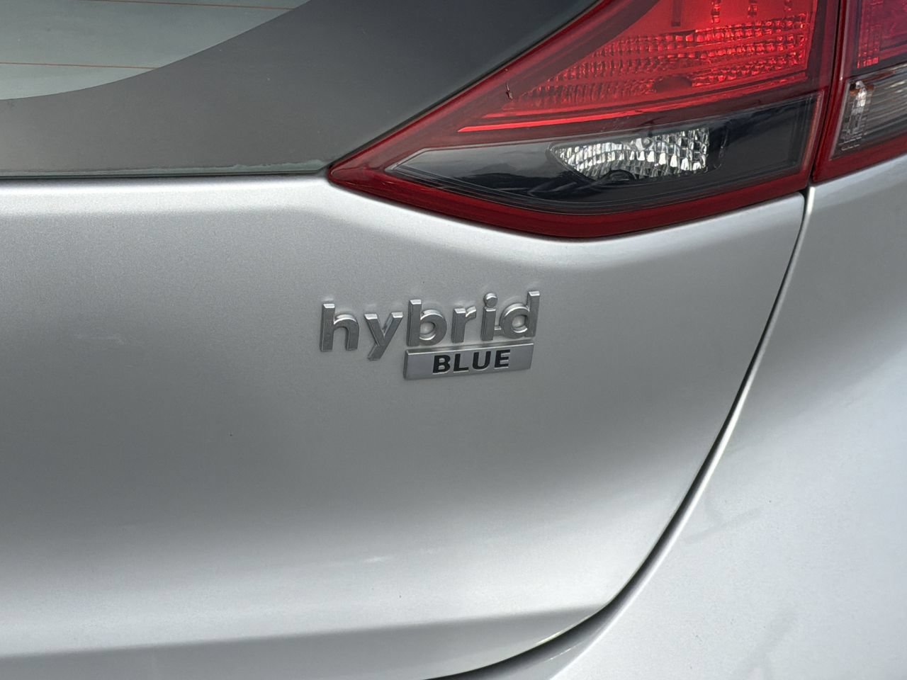 Used 2018 Hyundai Ioniq Blue FWD image 9
