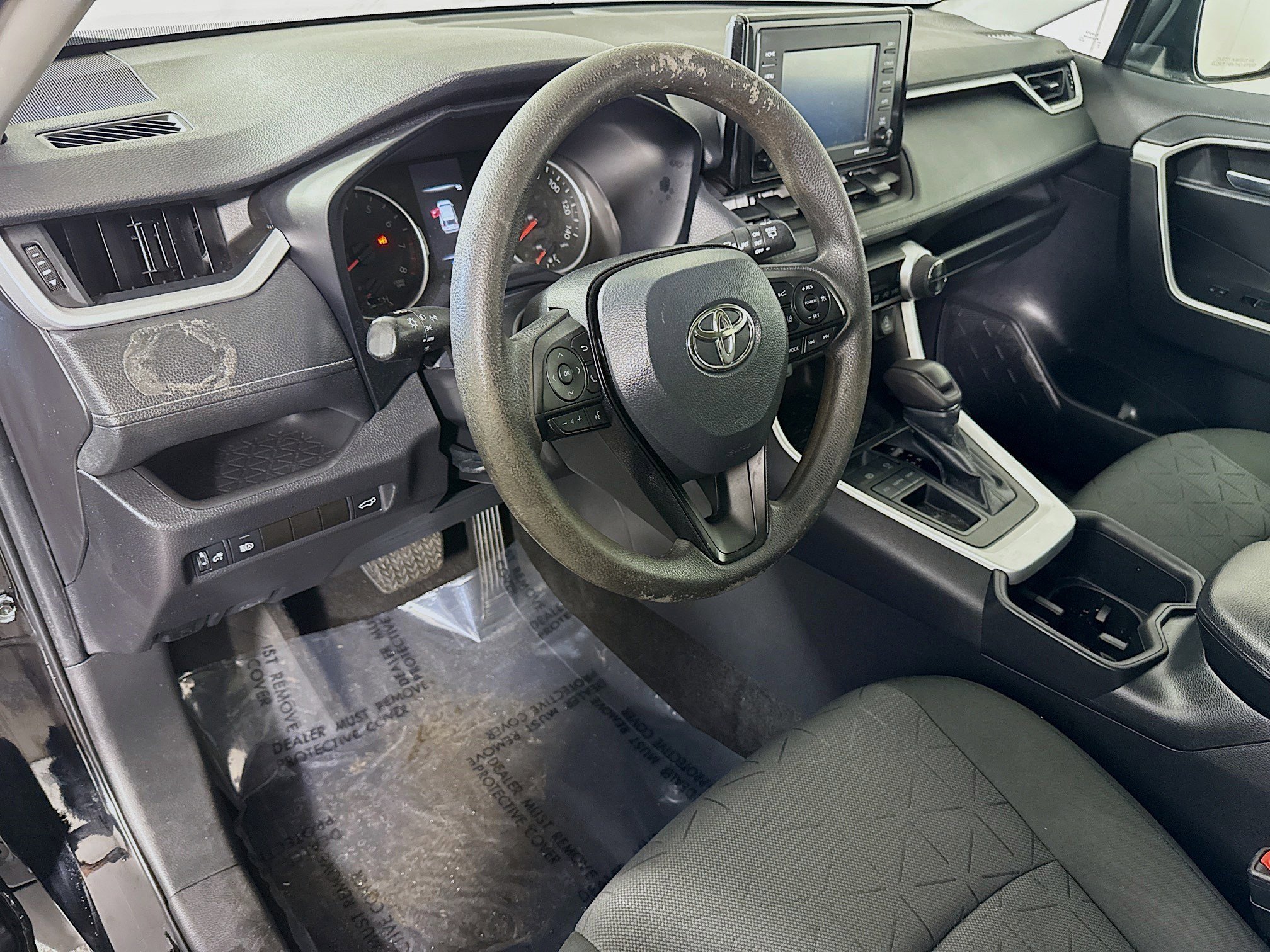 Used 2022 Toyota RAV4 XLE image 23