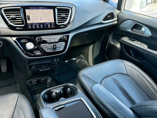 Used 2020 Chrysler Pacifica Touring-L Plus w/ Advanced Safetytec Group image 24