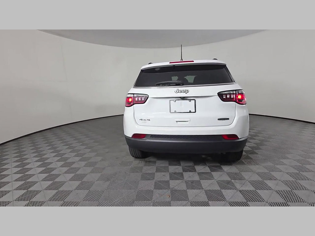 Used 2022 Jeep Compass Latitude AWD/4WD image 54