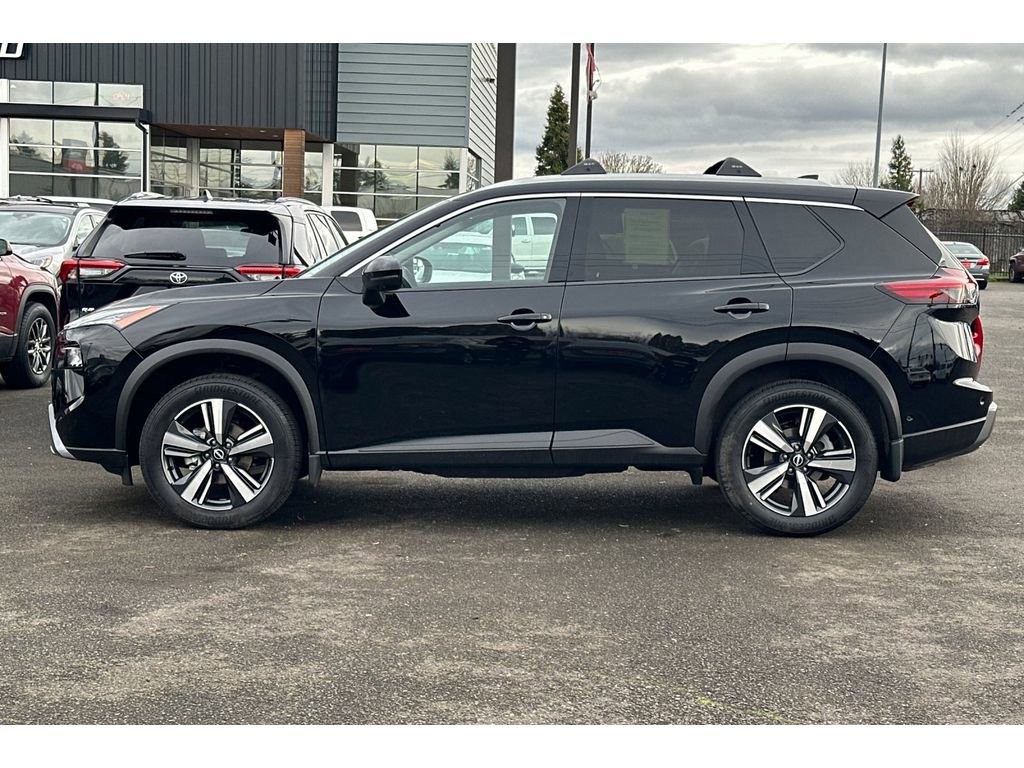 Used 2025 Nissan Rogue SL w/ SL Premium Package image 9