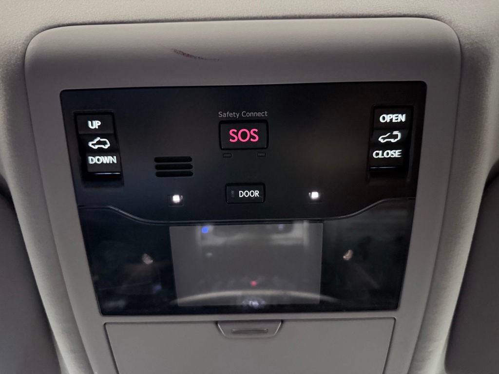 Used 2016 Lexus LX 570 4WD image 21