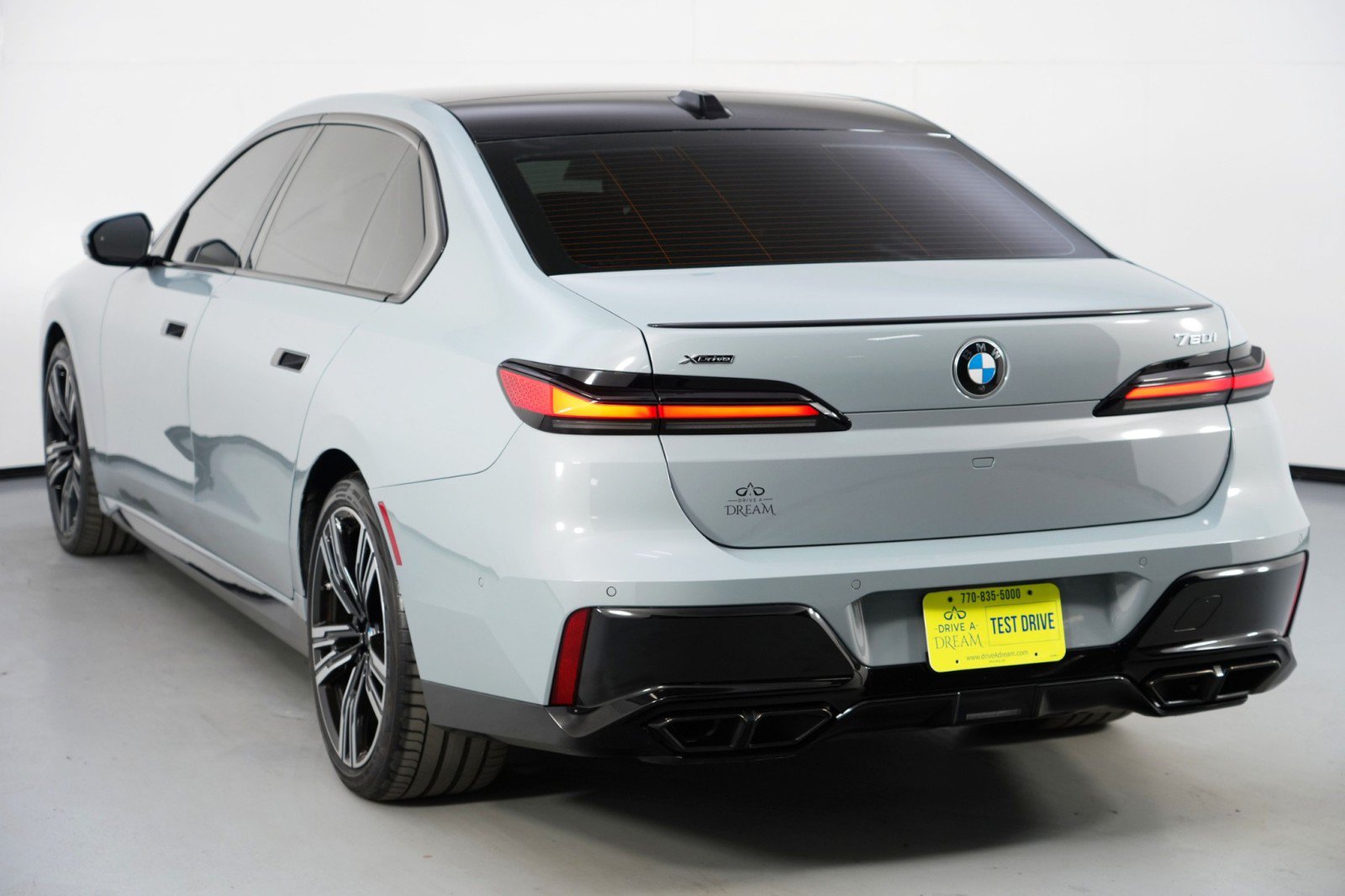 Used 2024 BMW 760i xDrive w/ Premium Package 2 AWD/4WD image 59