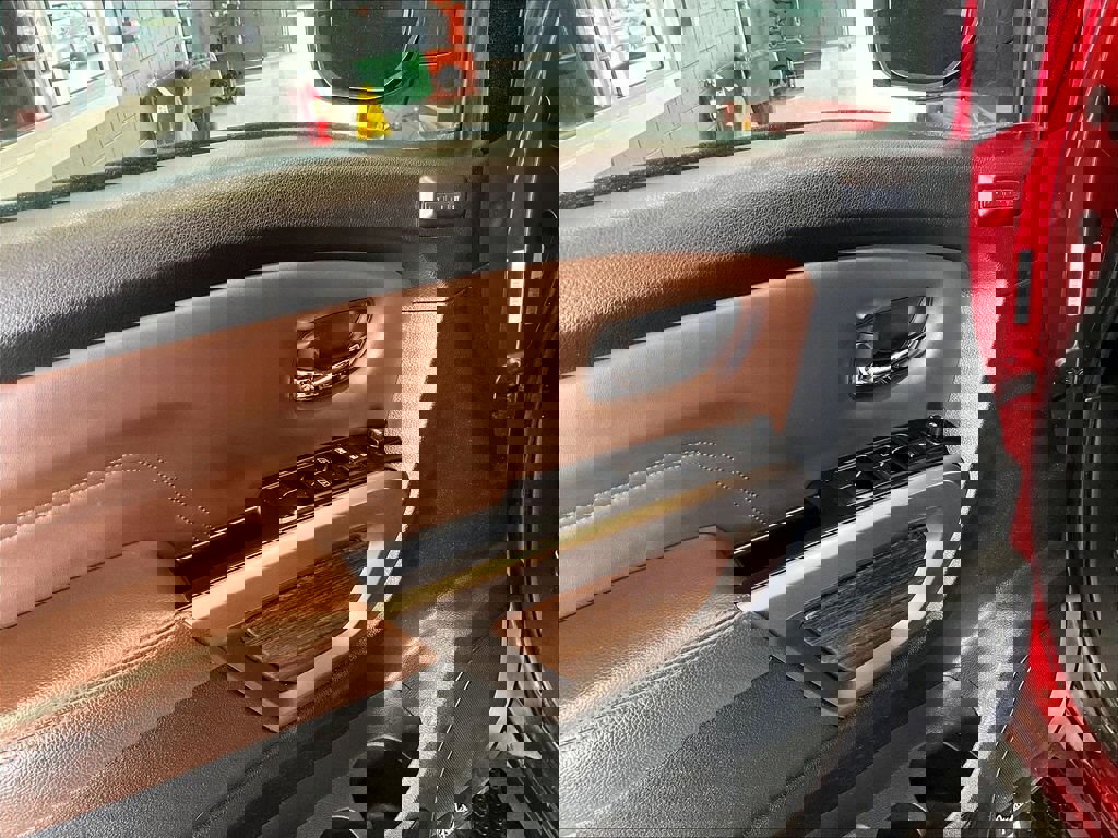 Used 2024 Nissan Titan Platinum Reserve w/ Moonroof Package image 11