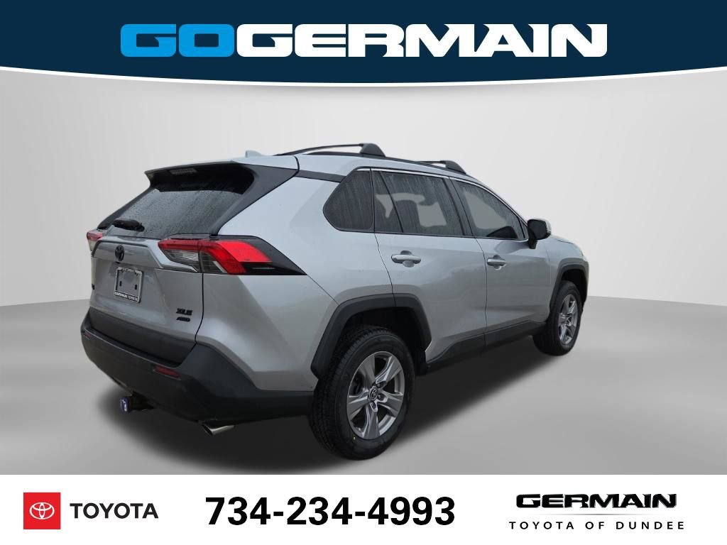 Used 2022 Toyota RAV4 XLE AWD/4WD image 8