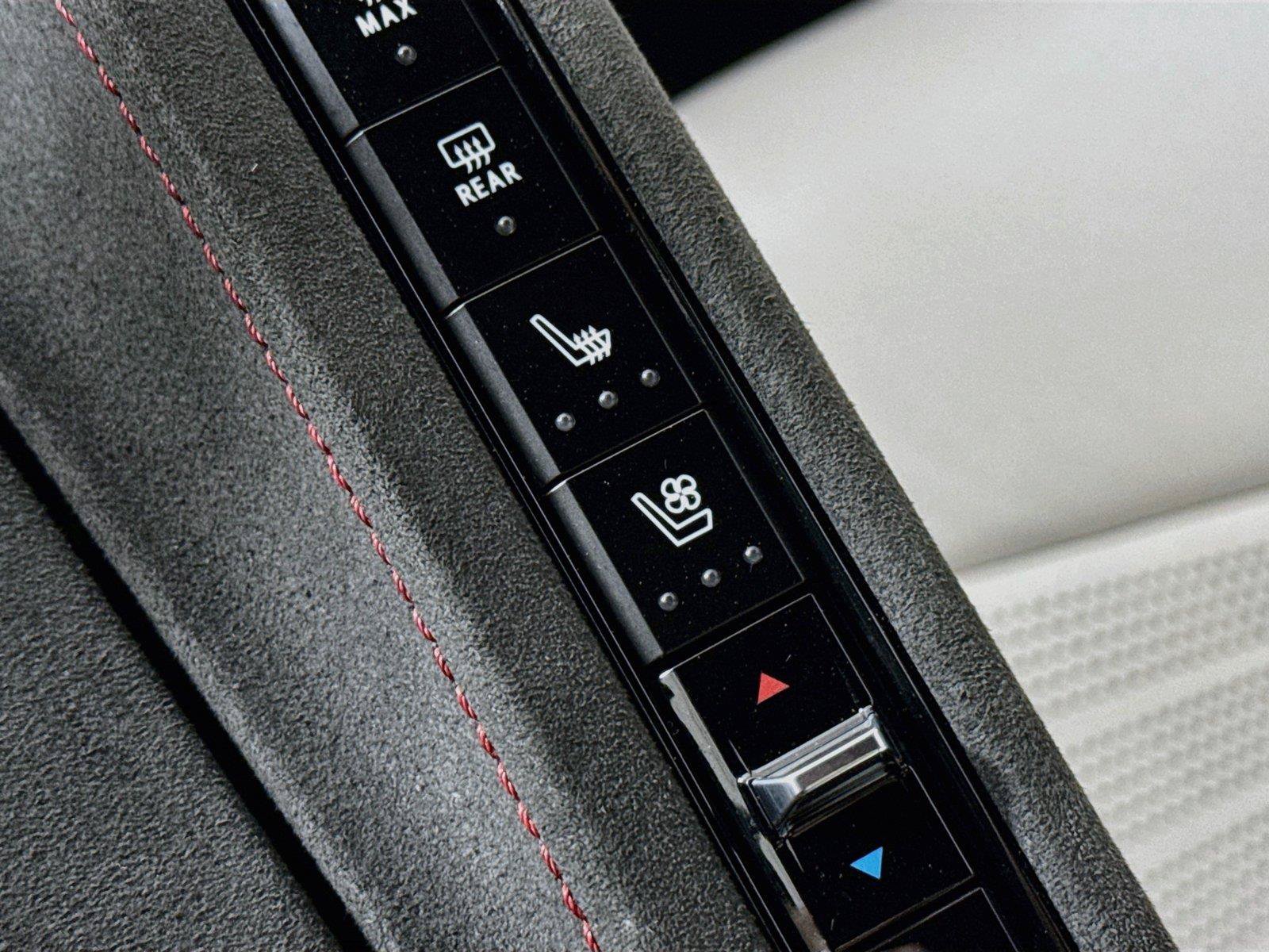 Used 2023 Chevrolet Corvette Stingray Premium Conv RWD image 7