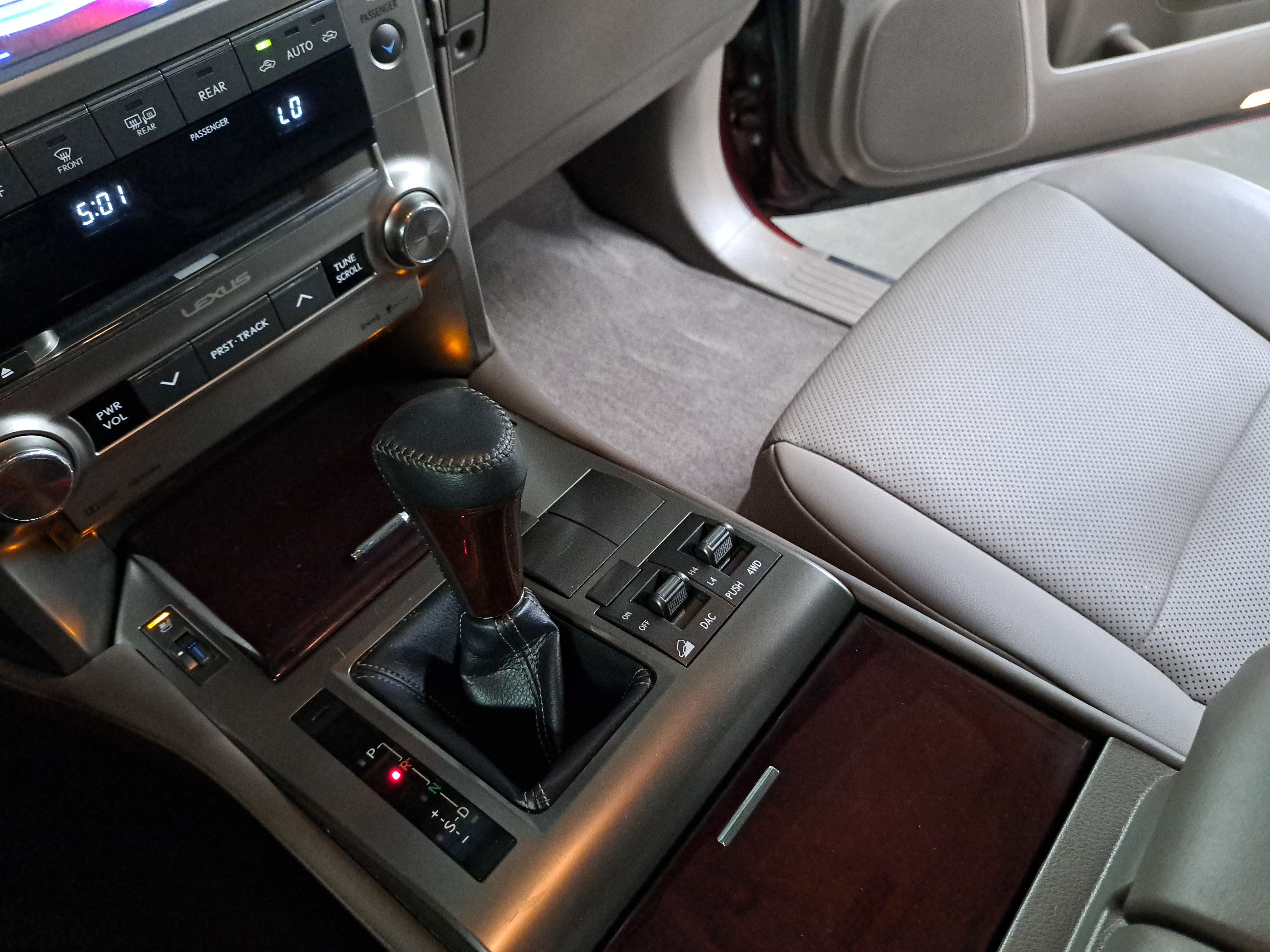 Used 2019 Lexus GX 460 Premium AWD/4WD image 27