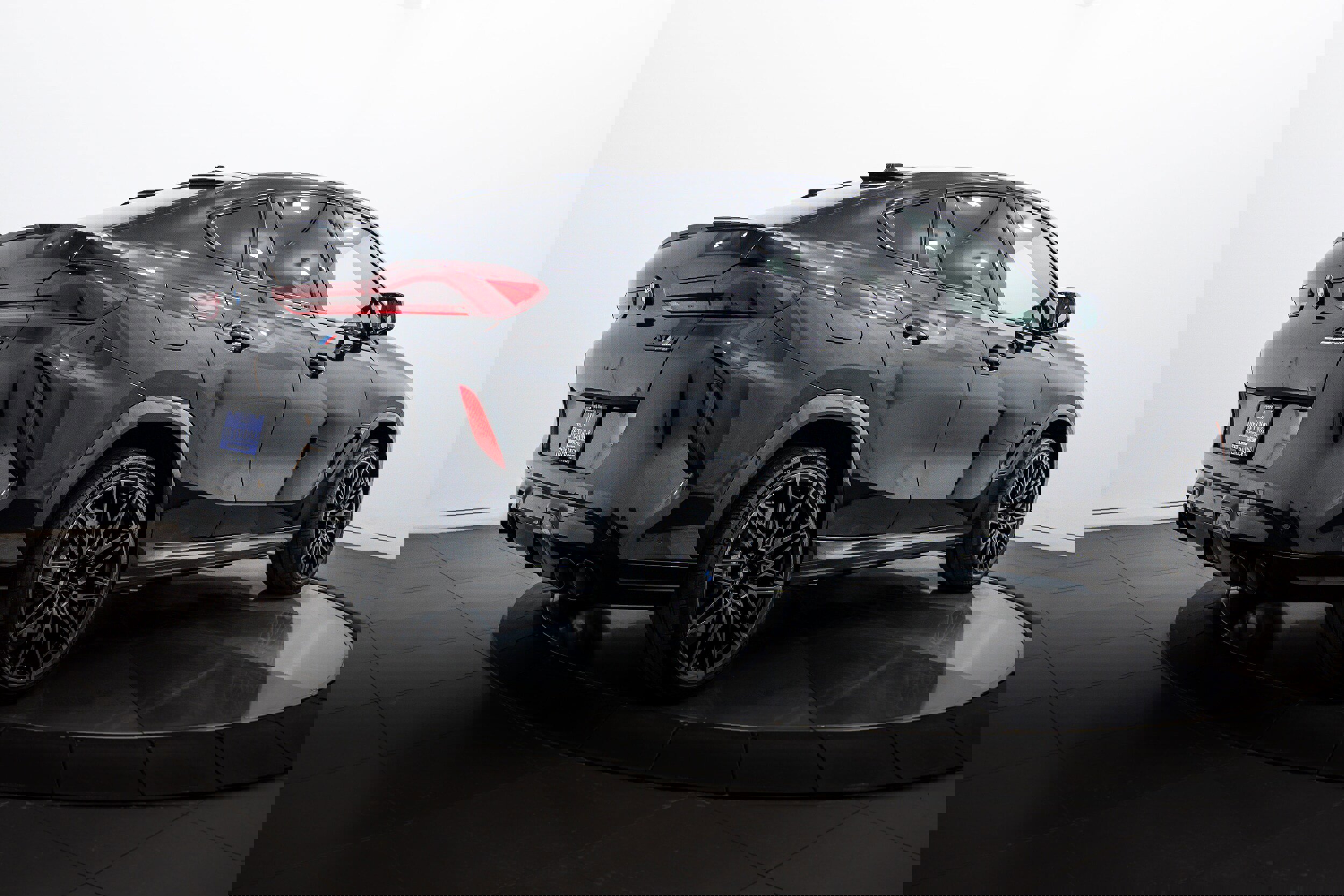 Used 2025 BMW X6 M Competition w/ Executive Package image 4