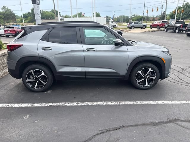 Used 2023 Chevrolet TrailBlazer RS w/ Sun and Liftgate Package AWD/4WD image 6