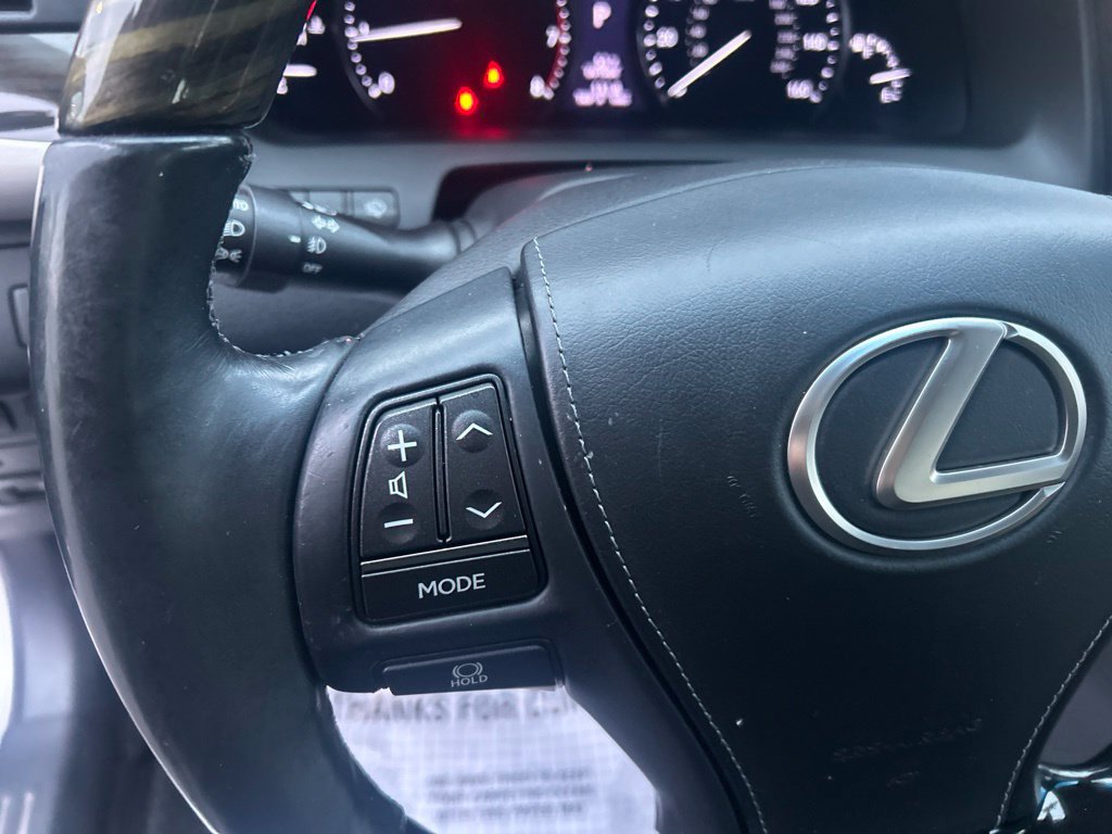 Used 2013 Lexus LS 460 AWD w/ Comfort Pkg image 26