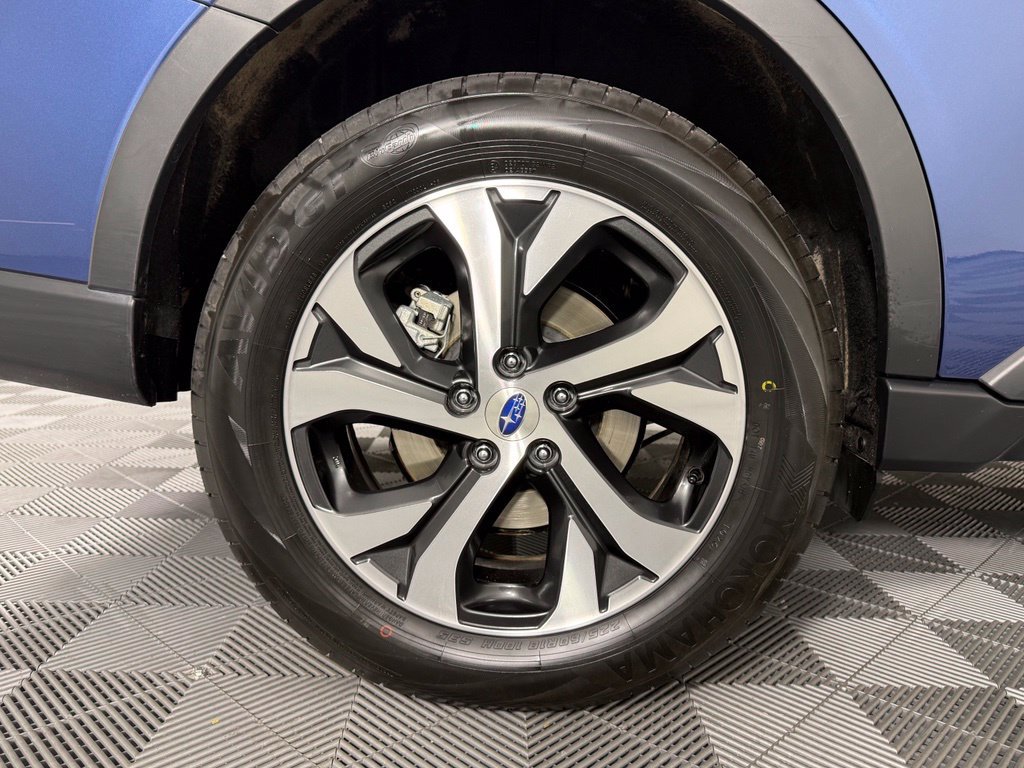 Used 2020 Subaru Outback Touring XT AWD/4WD image 17