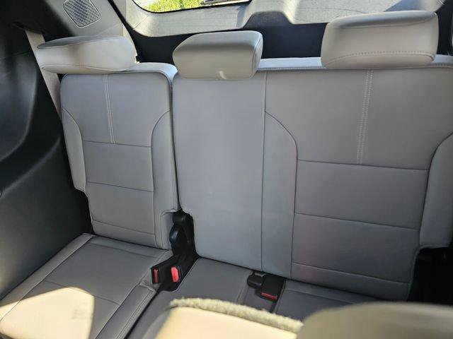 New 2026 GMC Acadia Elevation w/ Elevation Premium Package FWD image 18