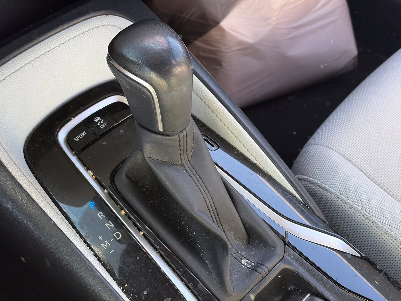 Used 2019 Toyota Corolla SE w/ Carpet Mat Package FWD image 7