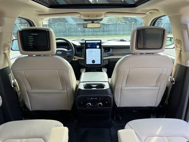 Used 2023 Ford Expedition Platinum AWD/4WD image 35