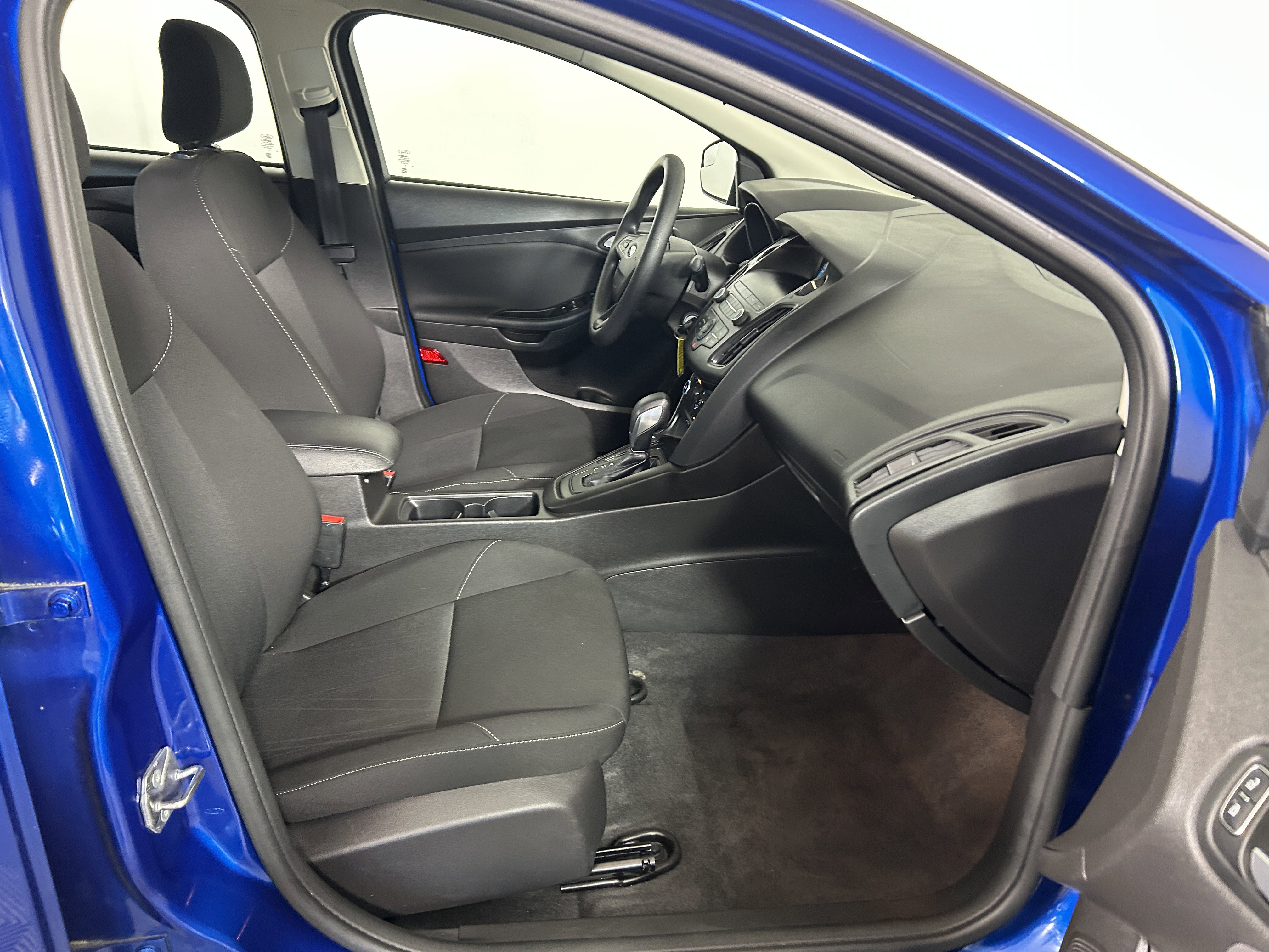 Used 2018 Ford Focus SE image 26