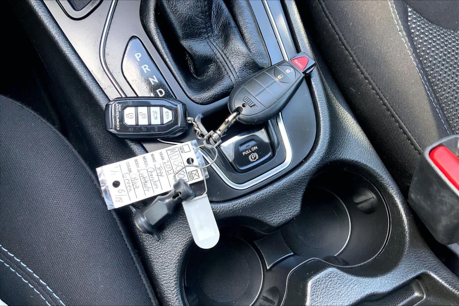 Used 2021 Jeep Cherokee Latitude FWD image 15