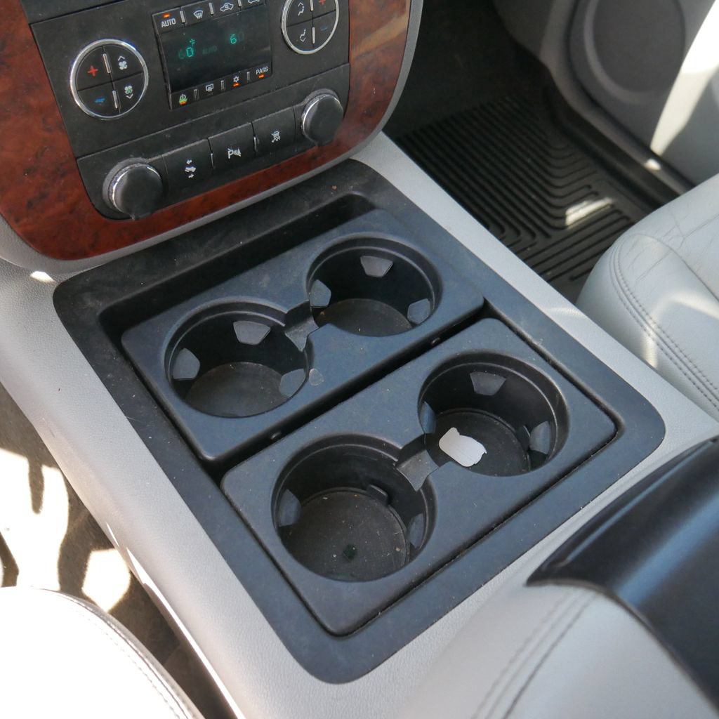Used 2011 Chevrolet Silverado 1500 LTZ w/ LTZ White Diamond Edition AWD/4WD image 29