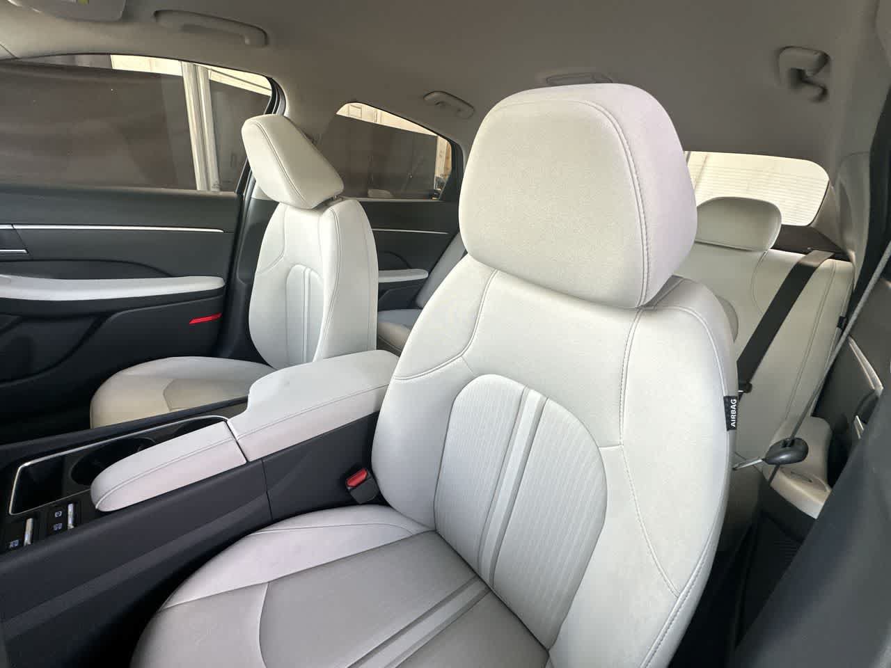 Used 2025 Hyundai Sonata SEL FWD image 14