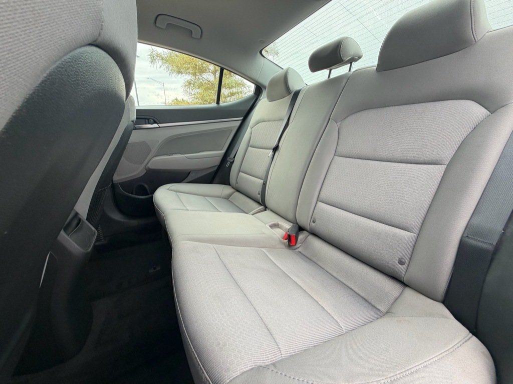 Used 2017 Hyundai Elantra SE w/ SE A/T Tech Package 03 FWD image 6