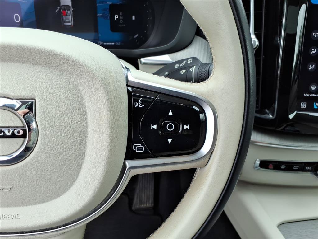 Certified 2024 Volvo XC60 B5 Ultimate w/ Climate Package AWD/4WD image 18