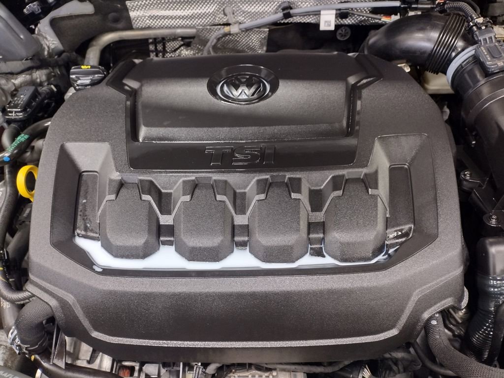 Used 2020 Volkswagen Tiguan SEL Premium R-Line image 9