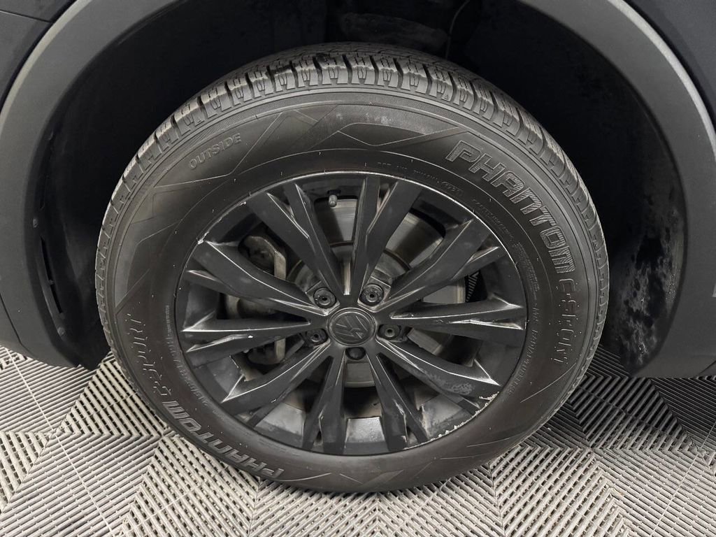 Used 2019 Volkswagen Tiguan S FWD image 21
