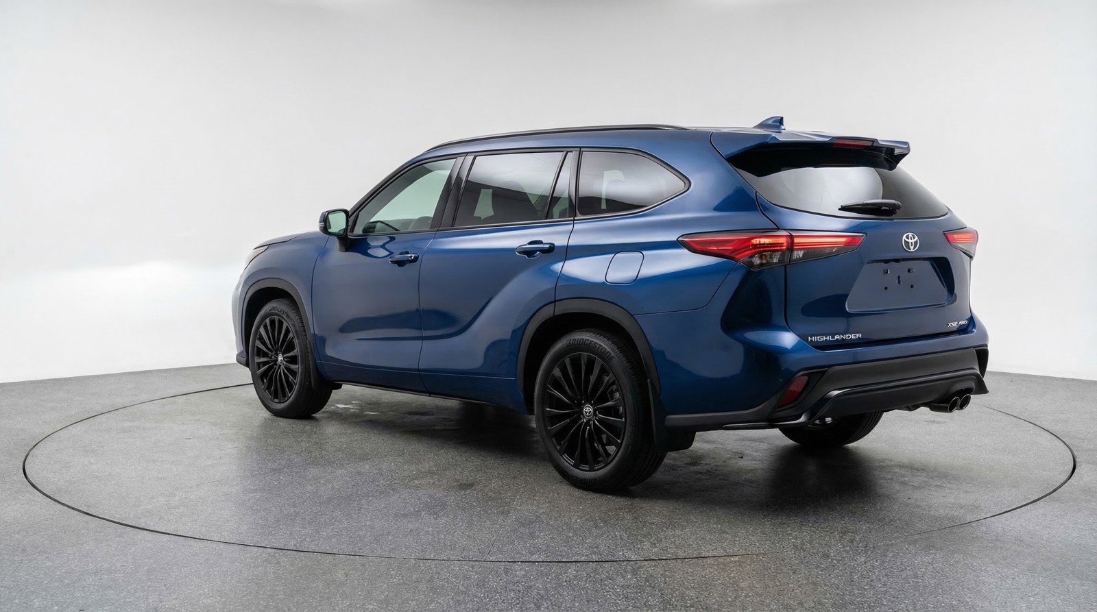Used 2025 Toyota Highlander XSE image 6