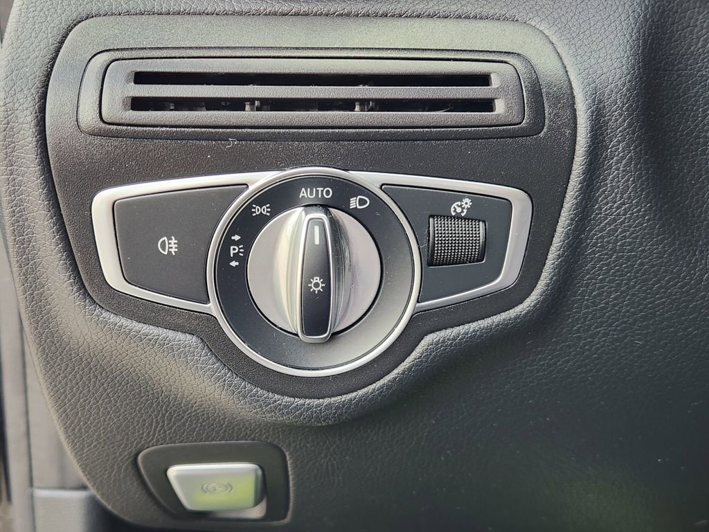 Used 2017 Mercedes-Benz C 300 Cabriolet image 22