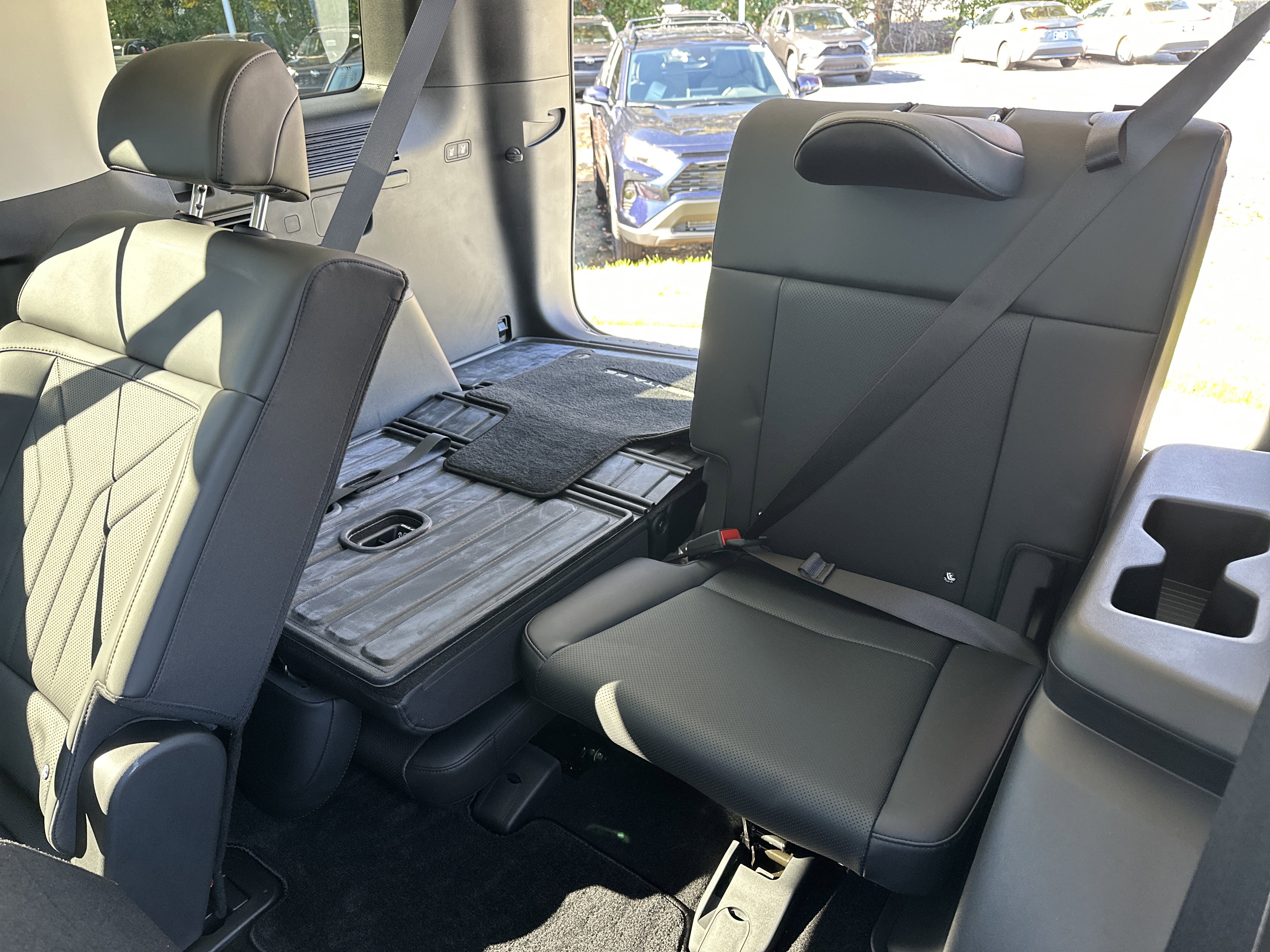 Used 2025 Hyundai Santa Fe SEL image 31