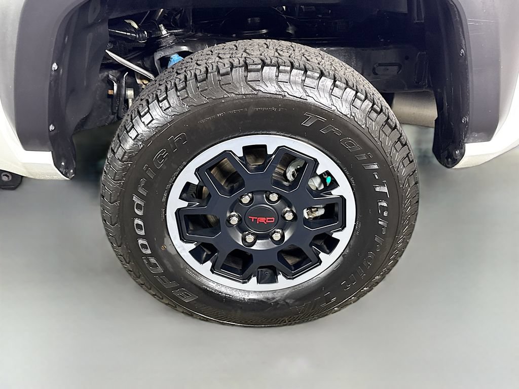 Used 2025 Toyota Tacoma TRD Off-Road AWD/4WD image 34