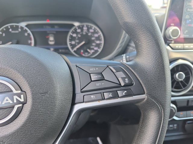 Used 2025 Nissan Sentra SV FWD image 18