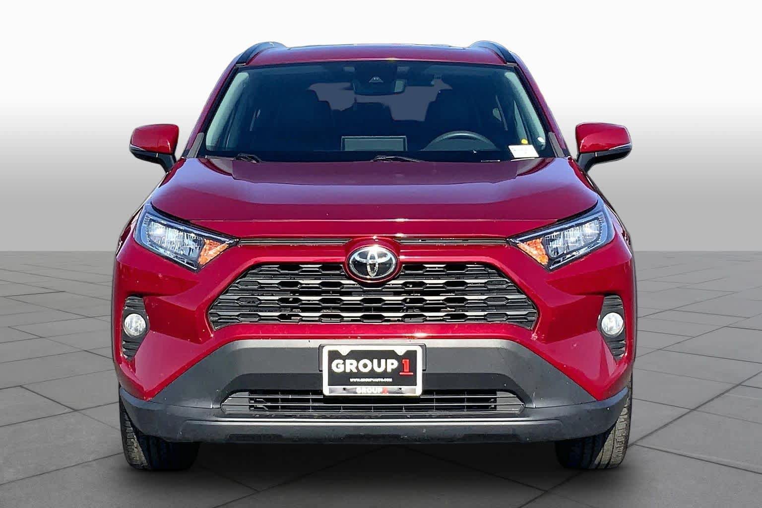 Used 2021 Toyota RAV4 XLE Premium FWD image 4