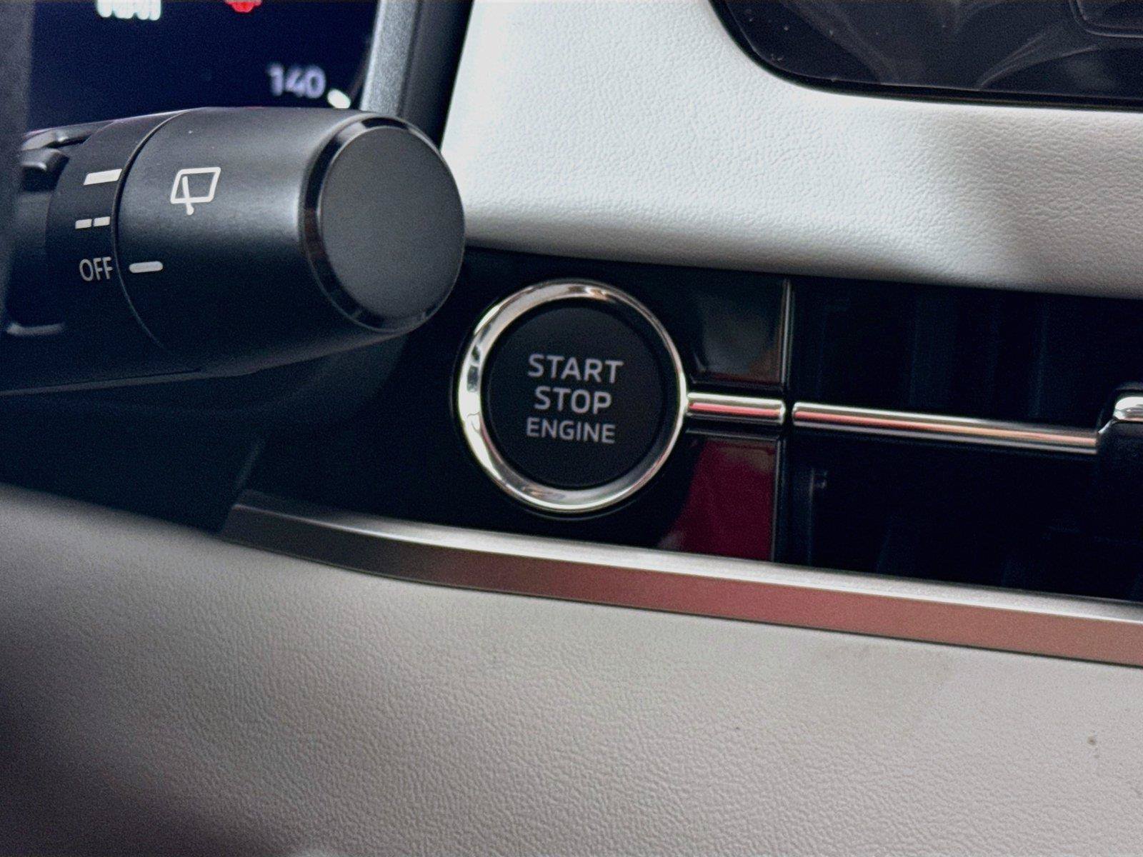 New 2026 Mitsubishi Outlander SE FWD image 18