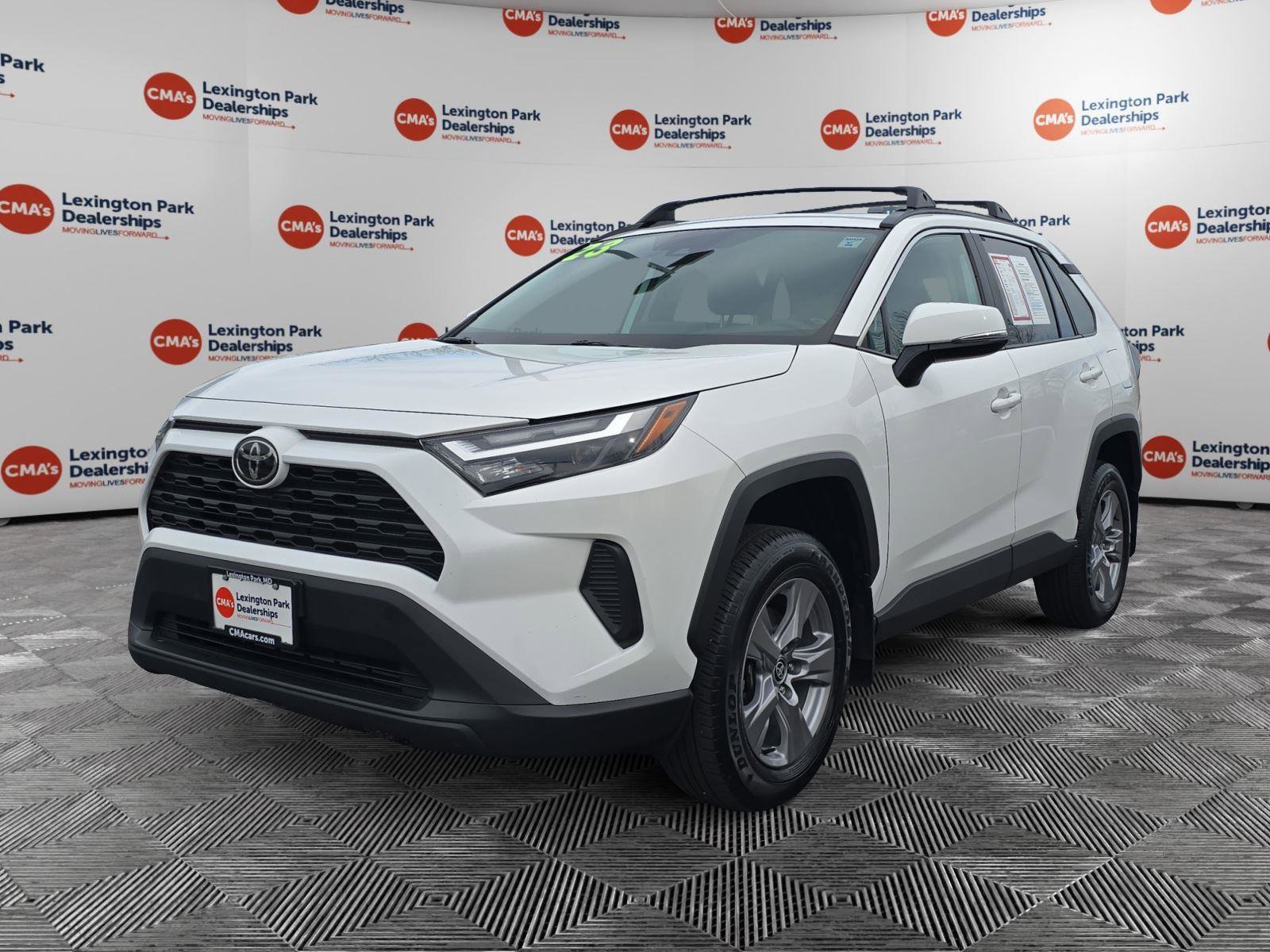 Used 2023 Toyota RAV4 XLE w/ Convenience Package image 3