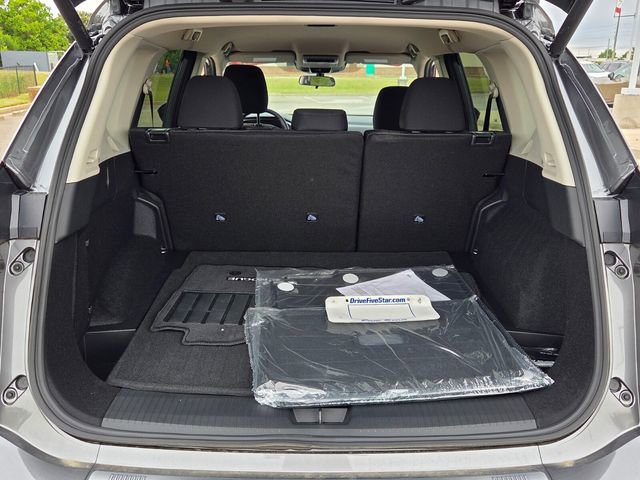 Used 2026 Nissan Rogue SV FWD image 11