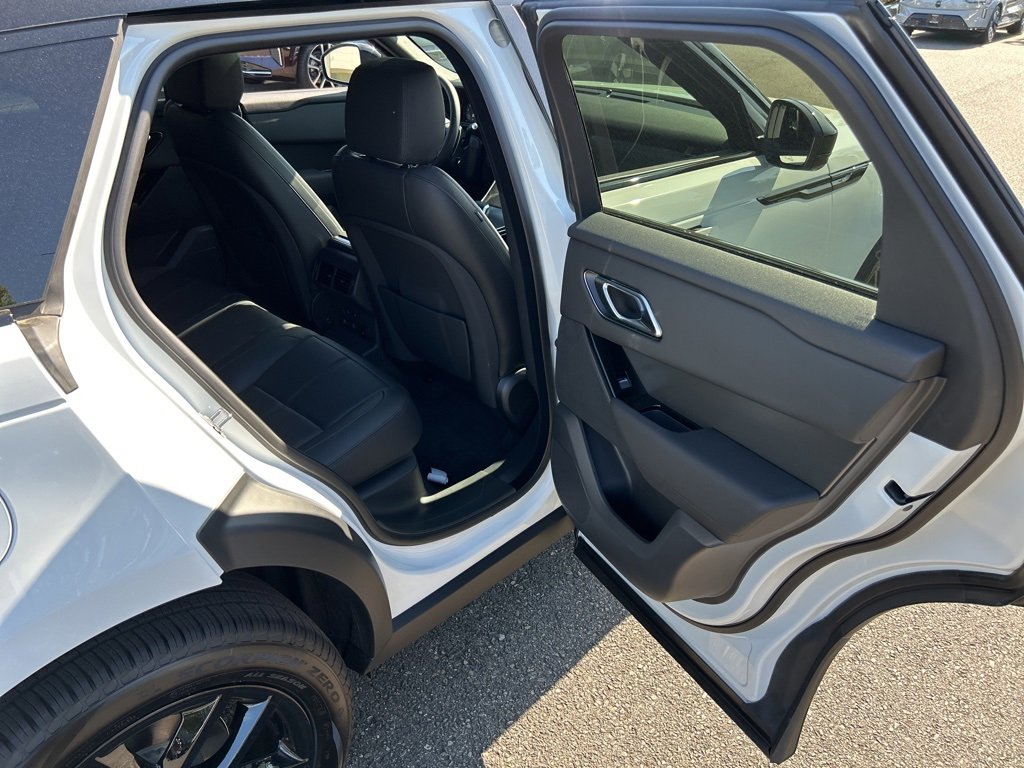 New 2026 Land Rover Range Rover Velar S image 17