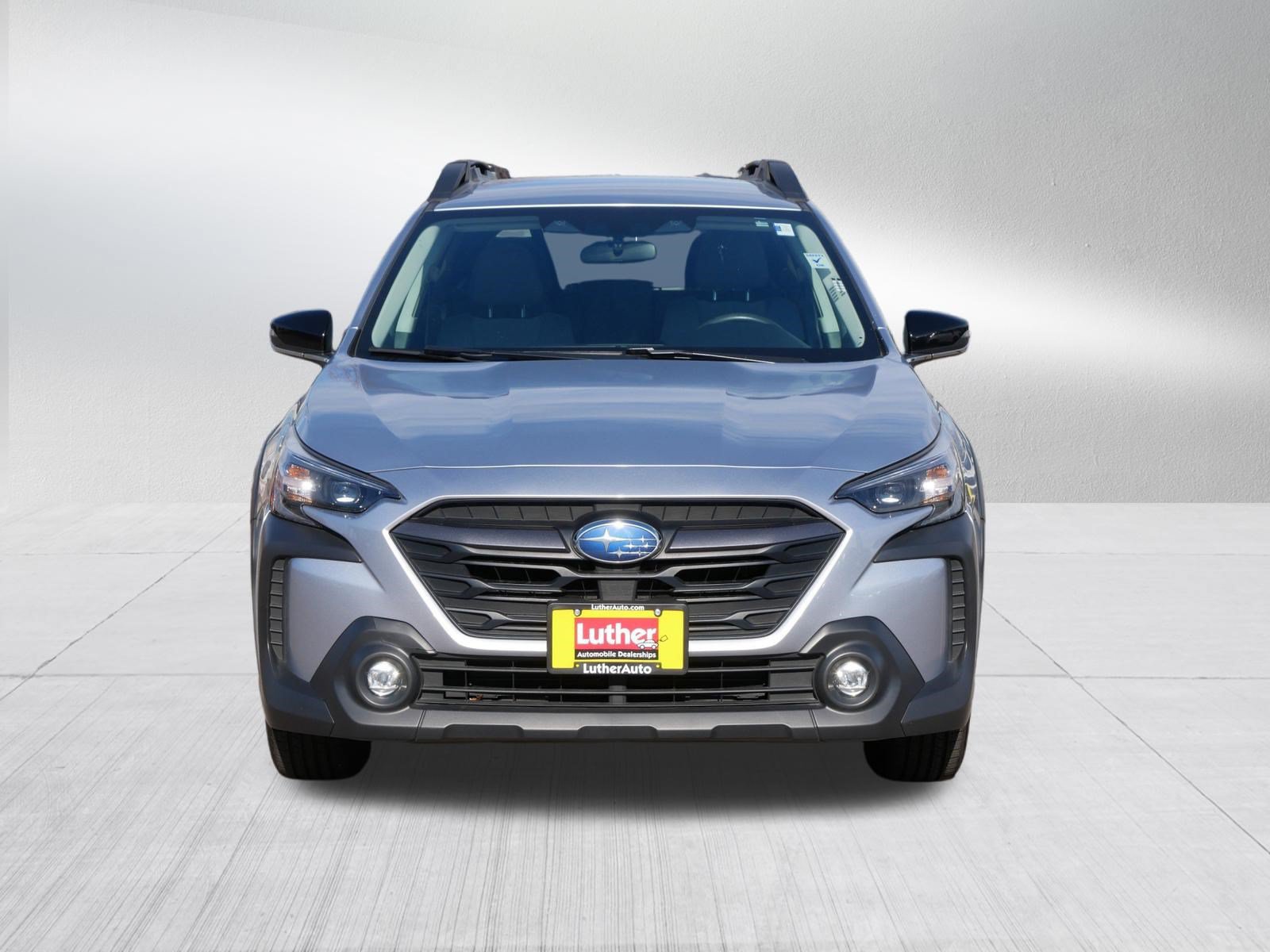 Used 2023 Subaru Outback Premium AWD/4WD image 2
