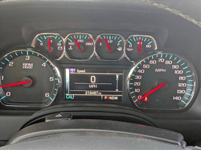 Used 2016 Chevrolet Suburban LT RWD image 11