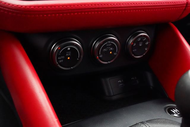 Used 2024 Nissan Z Performance w/ Floor Mat Package RWD image 26