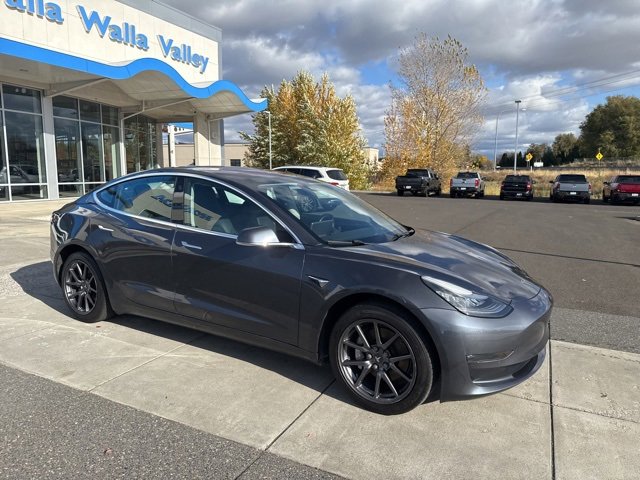Used 2018 Tesla Model 3 Long Range image 2