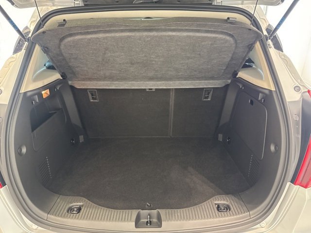 Certified 2022 Buick Encore Preferred w/ Safety Package image 9