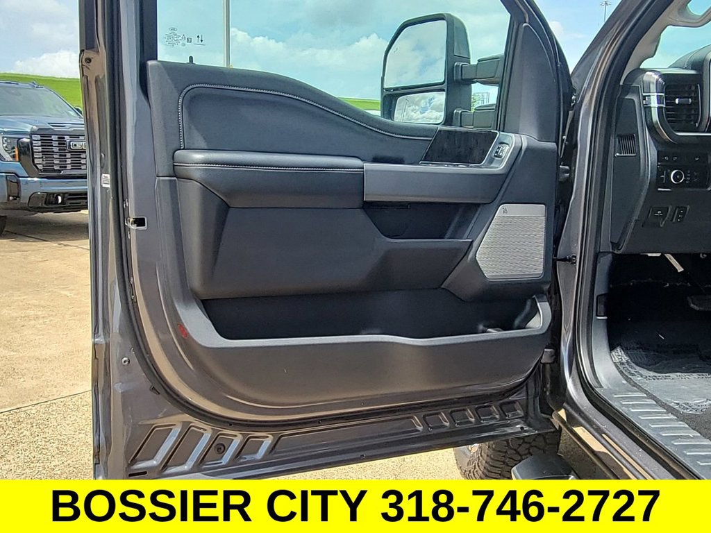 Used 2023 Ford F250 Lariat w/ Sport Appearance Package AWD/4WD image 61